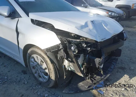 2019 Hyundai Elantra Se z USA, uszkodzony, nr VIN 5NPD74LF3KH429790